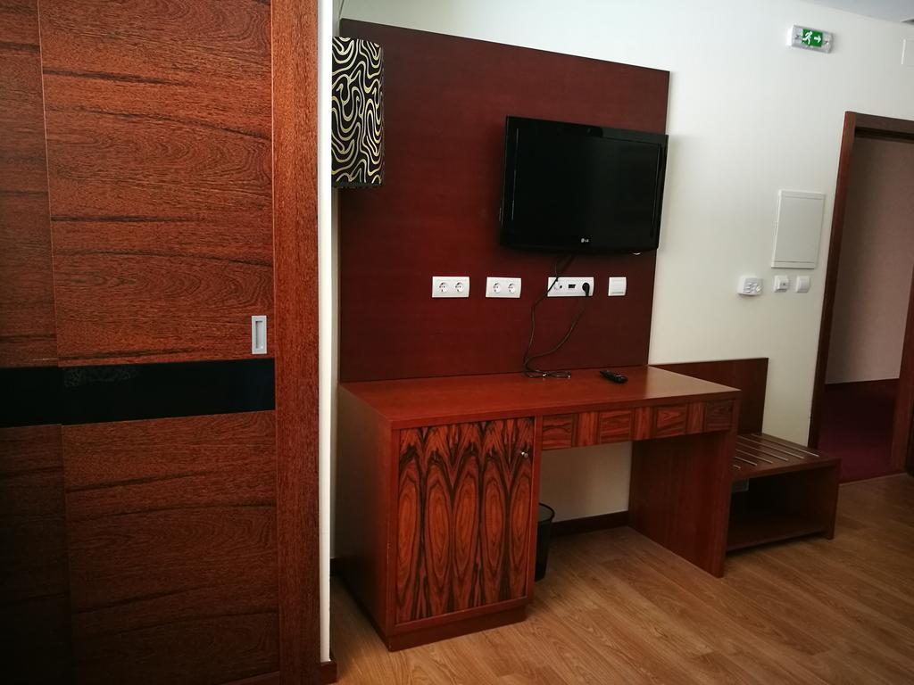 Hotel Do Vale Aguiar da Beira Εξωτερικό φωτογραφία
