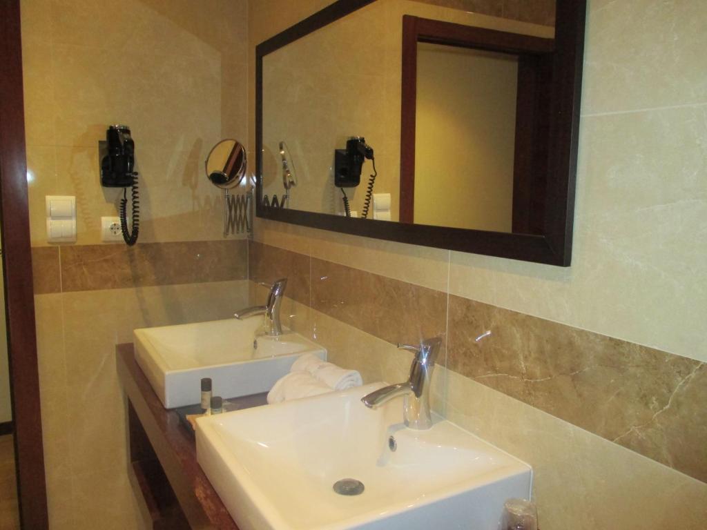 Hotel Do Vale Aguiar da Beira Δωμάτιο φωτογραφία