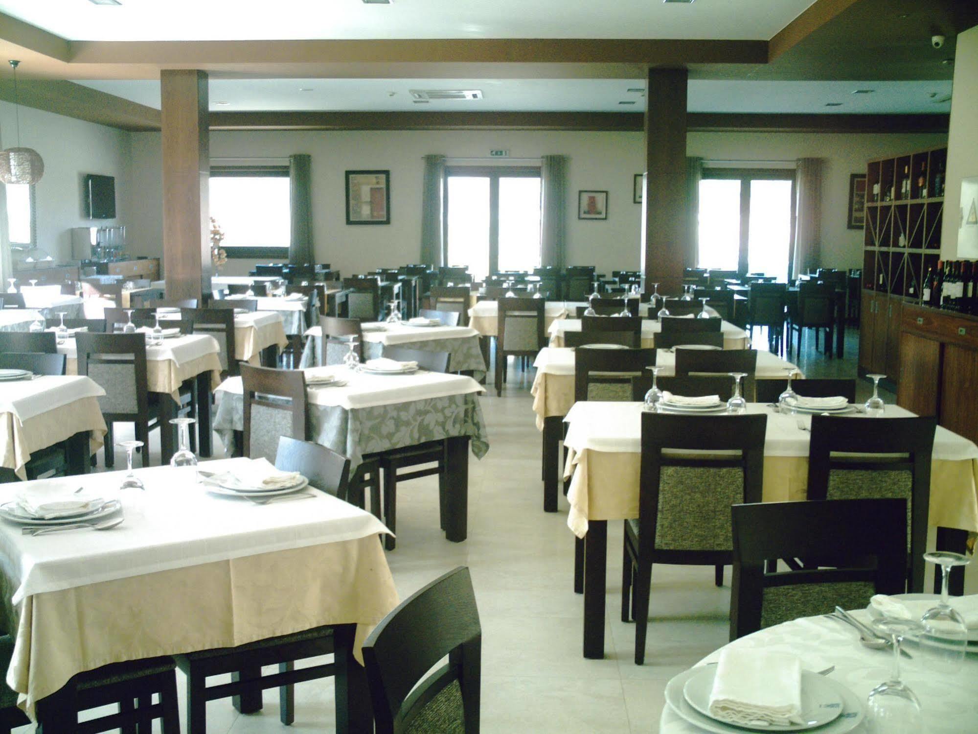 Hotel Do Vale Aguiar da Beira Εξωτερικό φωτογραφία
